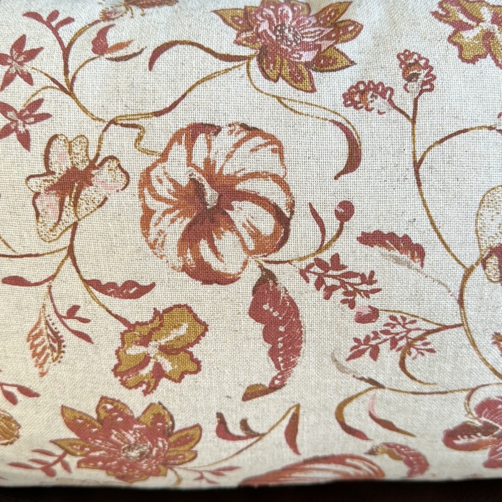 🍁Decorative Fall Lumbar Pillow 🍂 - Picture 3 of 11